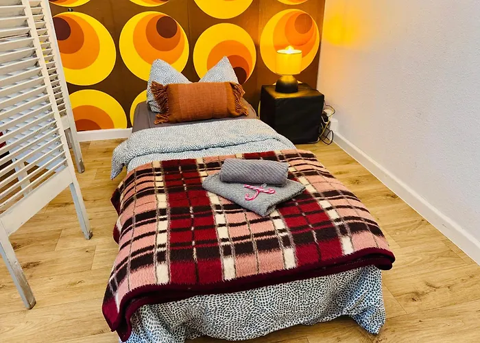 Gdr Flat With Rooftop Terrace Zingster Str דירה